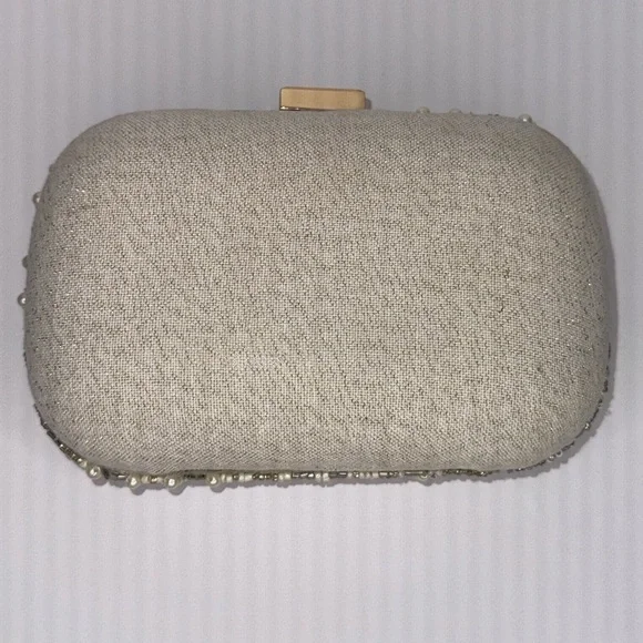 Lulu’s Elegant Beaded Clutch w/ Gold Chain (worn once) - Picture 3 of 7